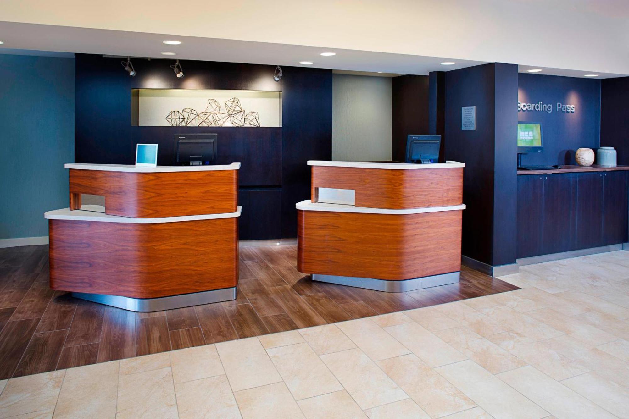 คอร์ตยาร์ด เวสต์ปาล์มบีช แอร์พอร์ต Hotel ภายนอก รูปภาพ